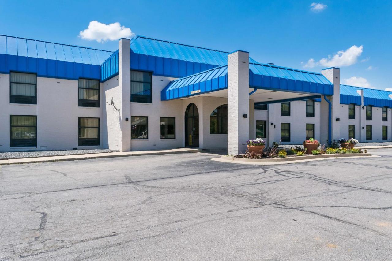 Motel 6-Richmond, In Exterior photo